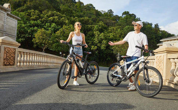 What are the advantages and disadvantages of cycling?